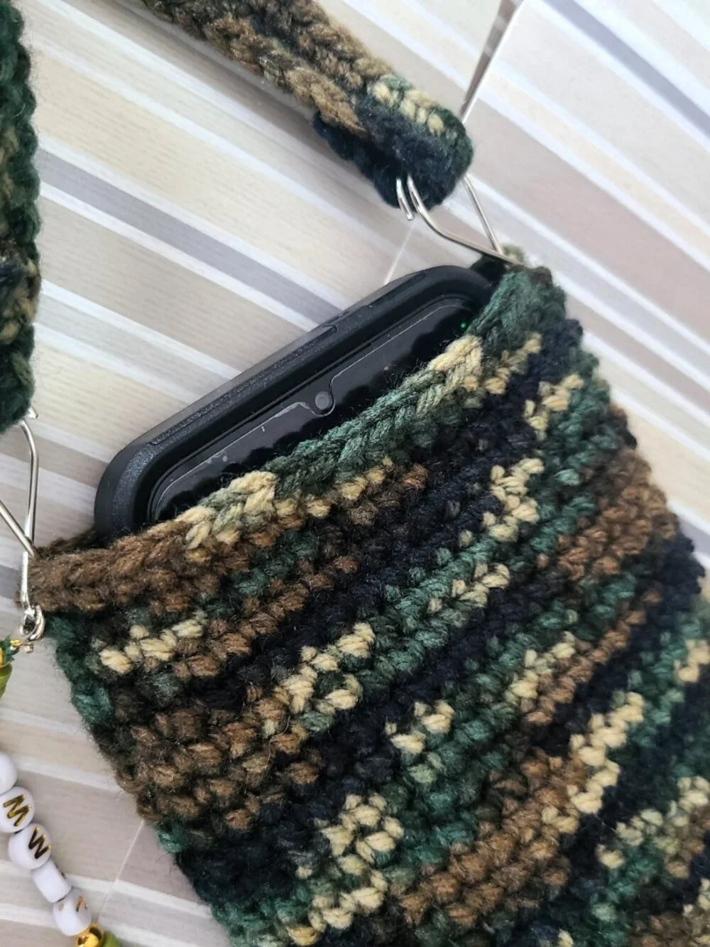 Crochet Crossbody Cell Phone Holder Small Purse Case Crossbody Bag with Charm